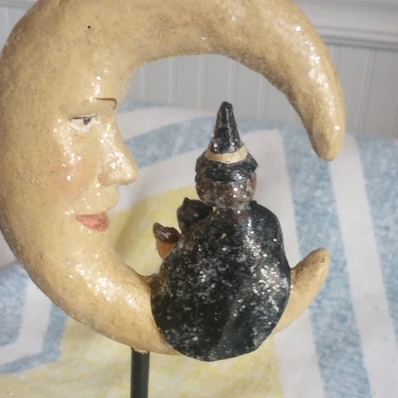 Halloween Witch on Moon Sculpture - Picture 5 of 6